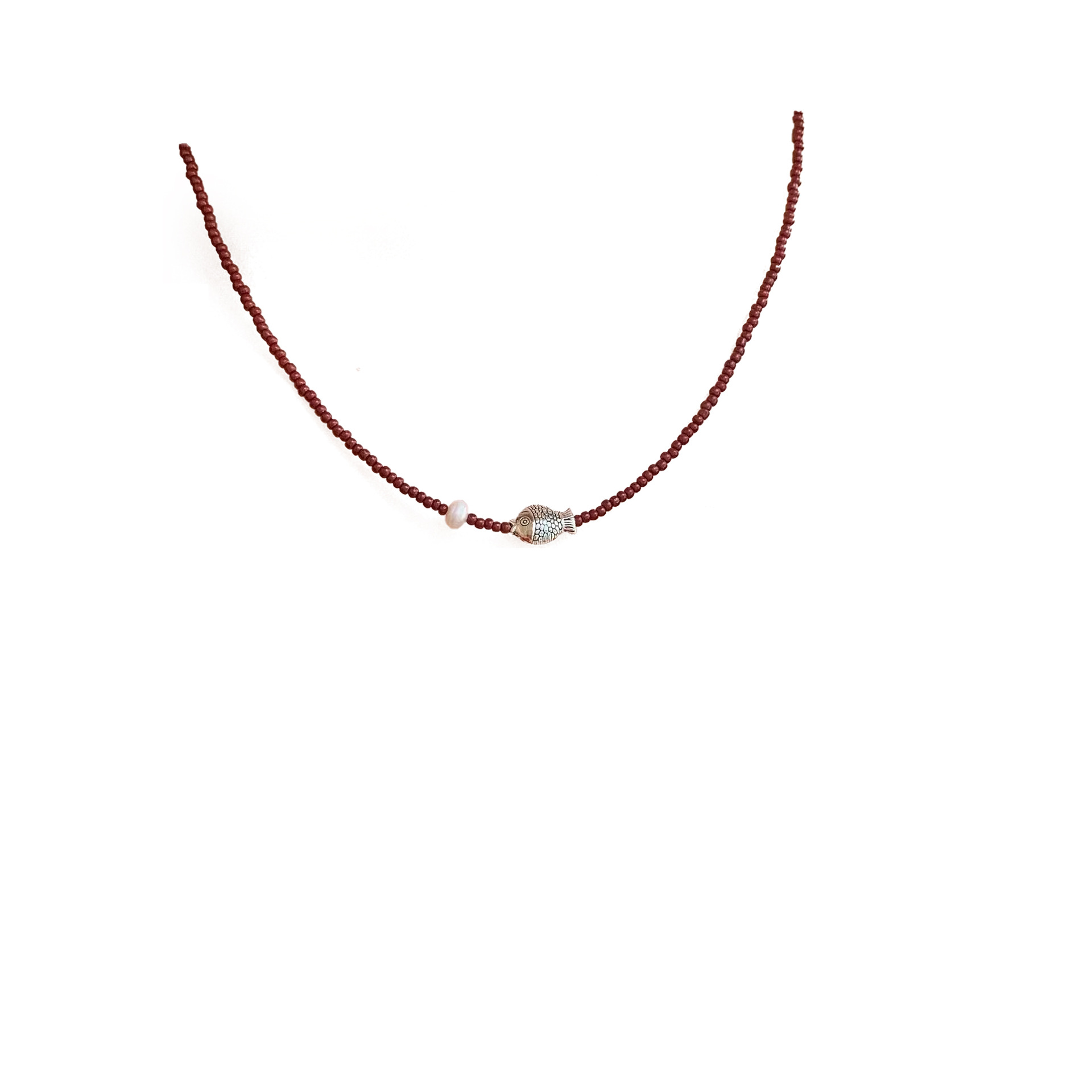 Simple and elegant crystal beaded small fish necklace, a retro, light luxury, fashionable and versatile necklace and collarbone chain for women Item Picture