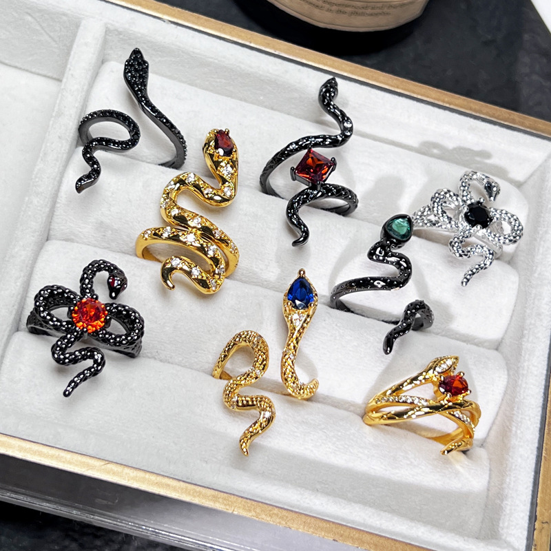 Punk multi-layer dark spirit snake opening ring, a unique and niche design for women, with a distinctive hip-hop style and snake-shaped ring full figure