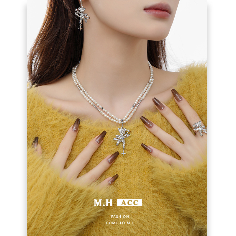 Little Bear Star Pearl necklace for women, light luxury, niche, double-layered collarbone chain, original style, silver fashion pendant trend details Picture