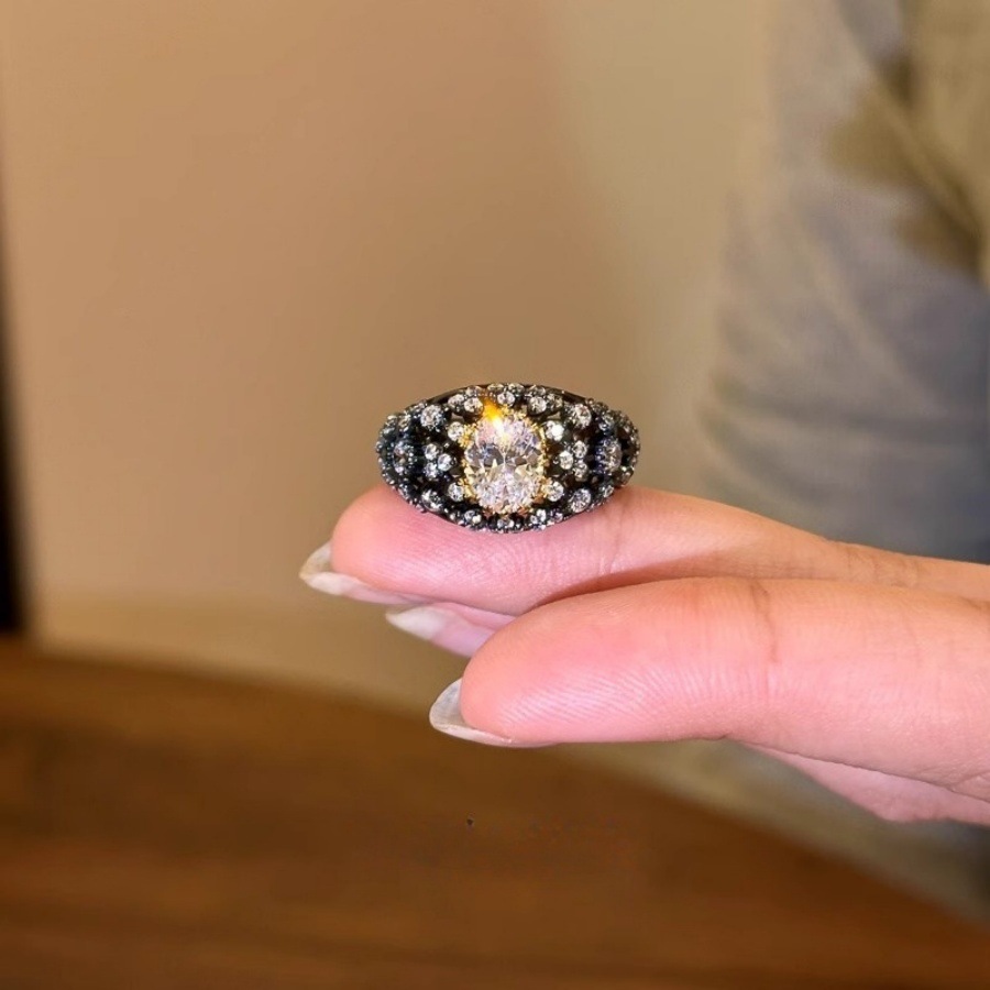vintager vintage black oval diamond zircon ring for women, exquisite index finger ring, light luxury and high-end ring trend full figure