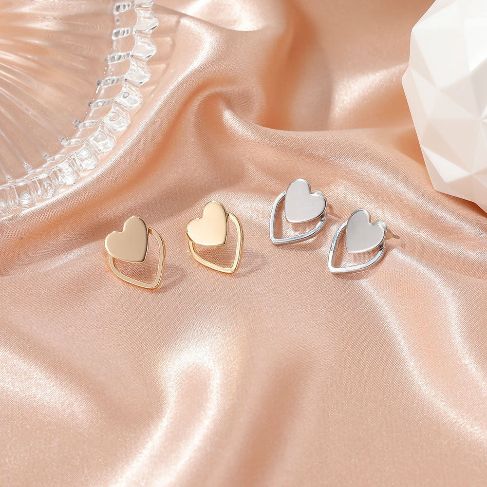 New European and American style earrings, simple double-layer heart-shaped stud earrings, cold style heart-shaped earrings, personalized and versatile cross-border earrings Application Scenario