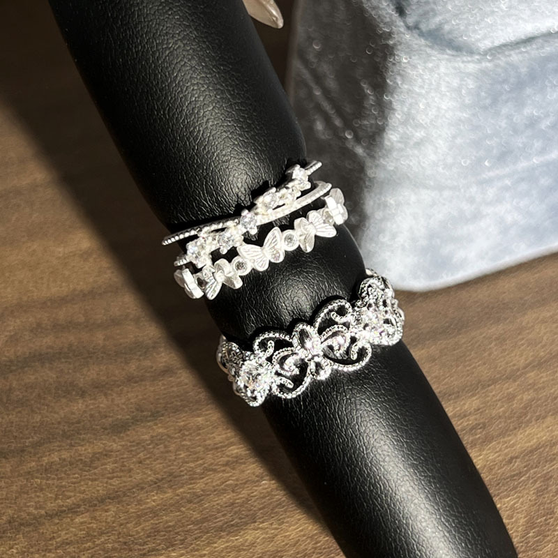 The new summer silver-white butterfly double-layer geometric hollowed-out ring with iris flower for women, featuring a unique, elegant and high-end style, is a trendy ring Specification drawing