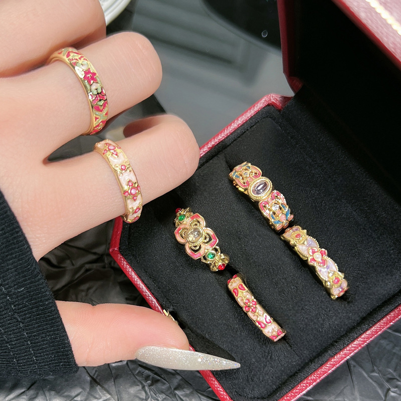Xiaohongshu's best-selling Chinese trend style enamel gradient pink peach blossom light luxury exquisite ring, feminine flower index finger ring details Picture