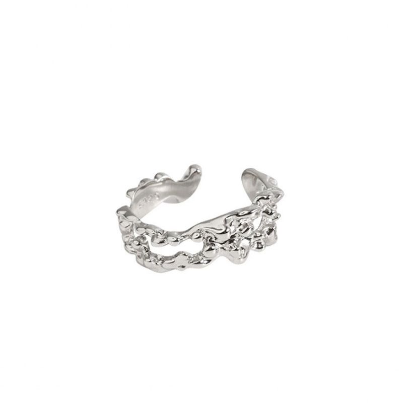 The textured hollowed-out plain ring is simple and versatile. It's an open ring for women on Instagram, with a cold style and a high-end feel. It's a unique and fashionable food ring Item Picture