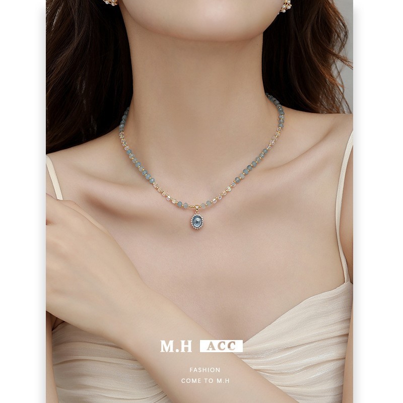 Summer bestsellers in Japan and South Korea: aquamarine necklaces, bracelets, women's light luxury, high-end, niche pendants, and stunning seaside accessories full figure