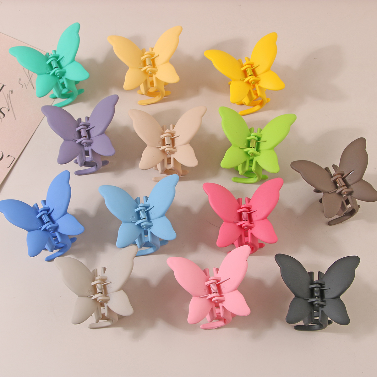Cross-border Morandi color butterfly gripper, Amazon's best-selling hair accessory, ins high-end style, back of the head hair gripper Specification drawing
