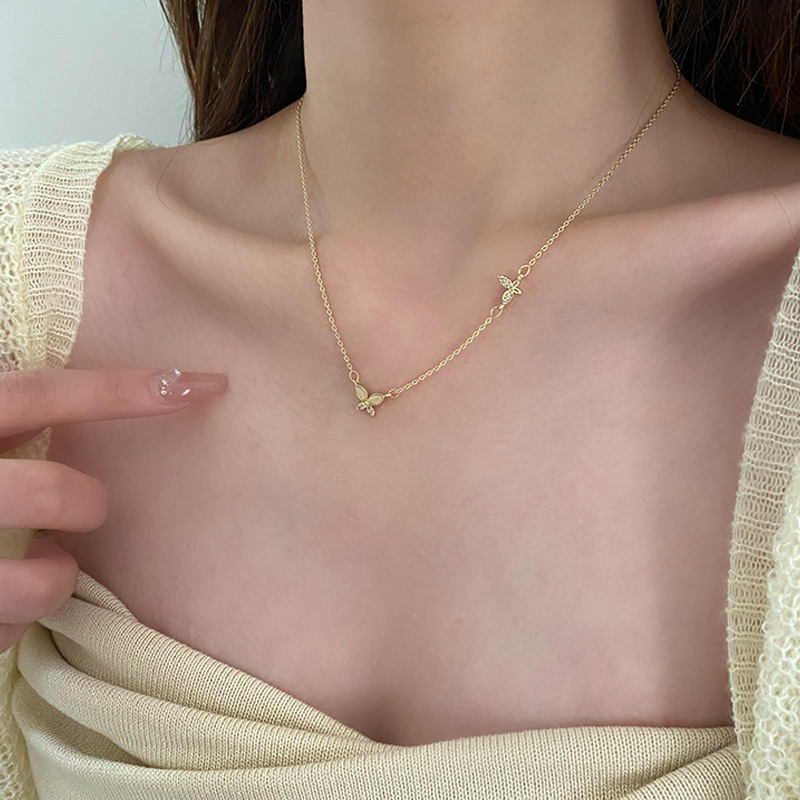 Super fairy necklace butterfly diamond necklace 2023 New style women's Instagram trendy collarbone chain light luxury niche decorative necklace details Picture