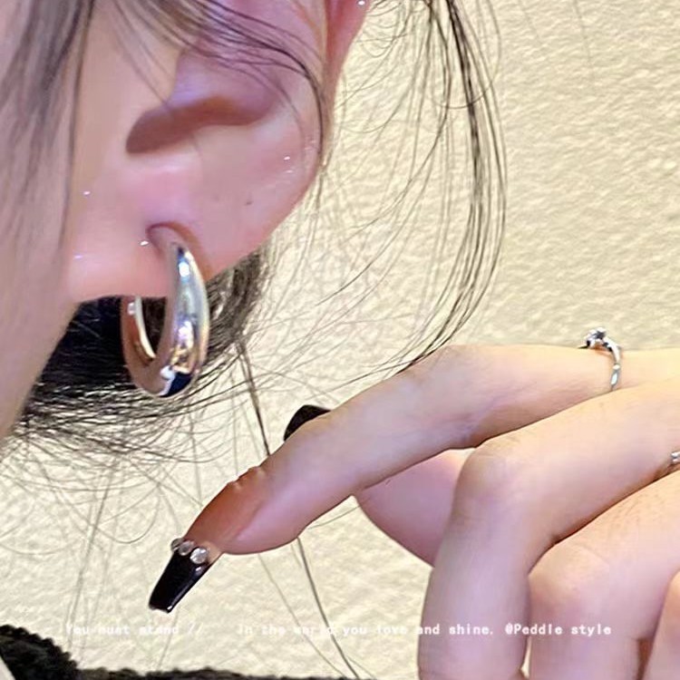 Fashionable accessory ~ Simple and versatile ear rings, plain ring earrings, 2025 new style ear studs, light luxury and high-end style earrings details Picture