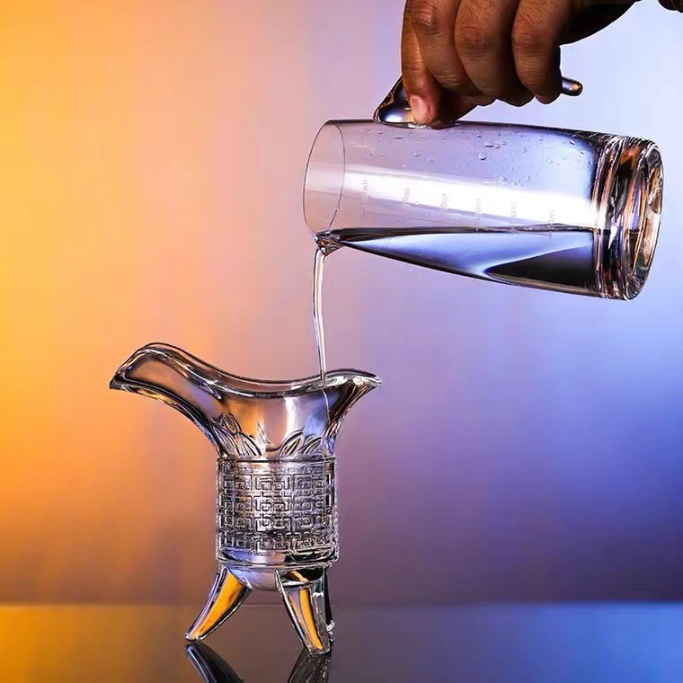 Factory wholesale of creative retro emperor cups, emperor glass white spirit cups, ancient spirits cups and one-sip cups details Picture