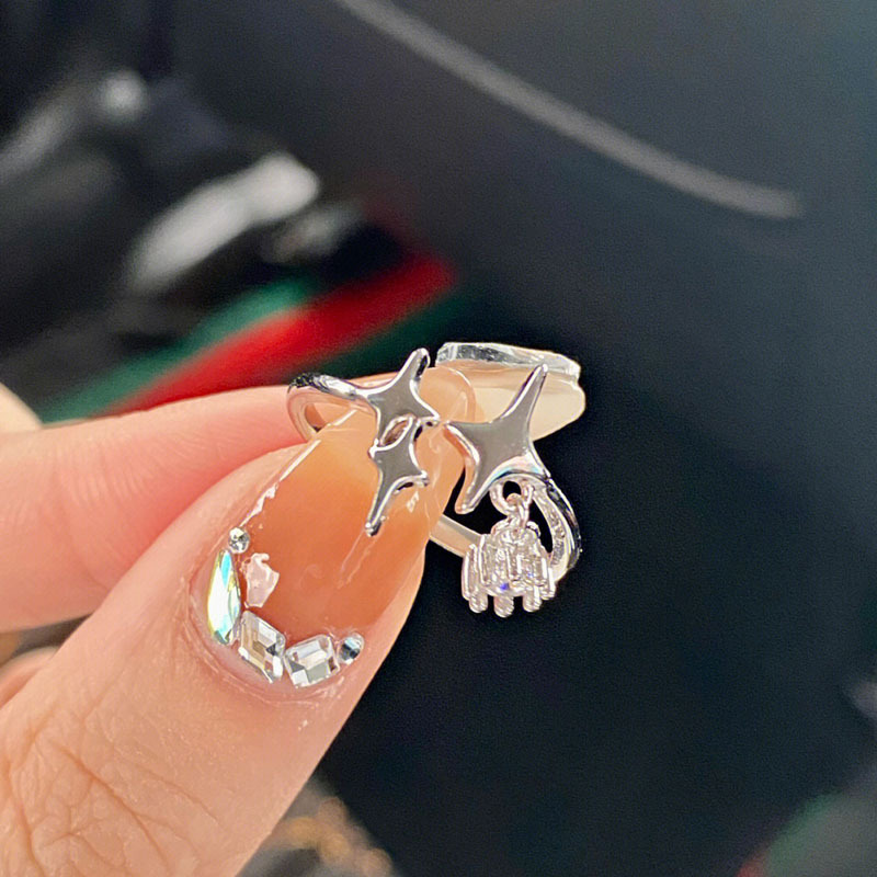 A light luxury and fashionable starry sky open ring, a sweet and cool girl, an Instagram cold style, a niche design, and a high-end ring full figure