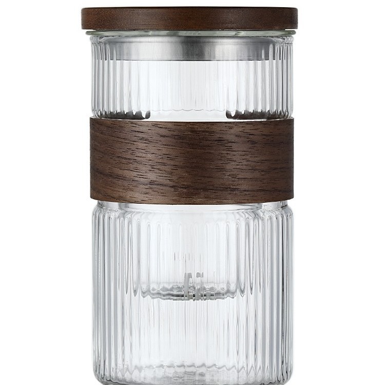 The glass water cup is easy to clean with tea and water separation. It is a double-layer heat-insulating transparent tea cup with high borosilicate and high appearance level, and is heat-resistant Application Scenario