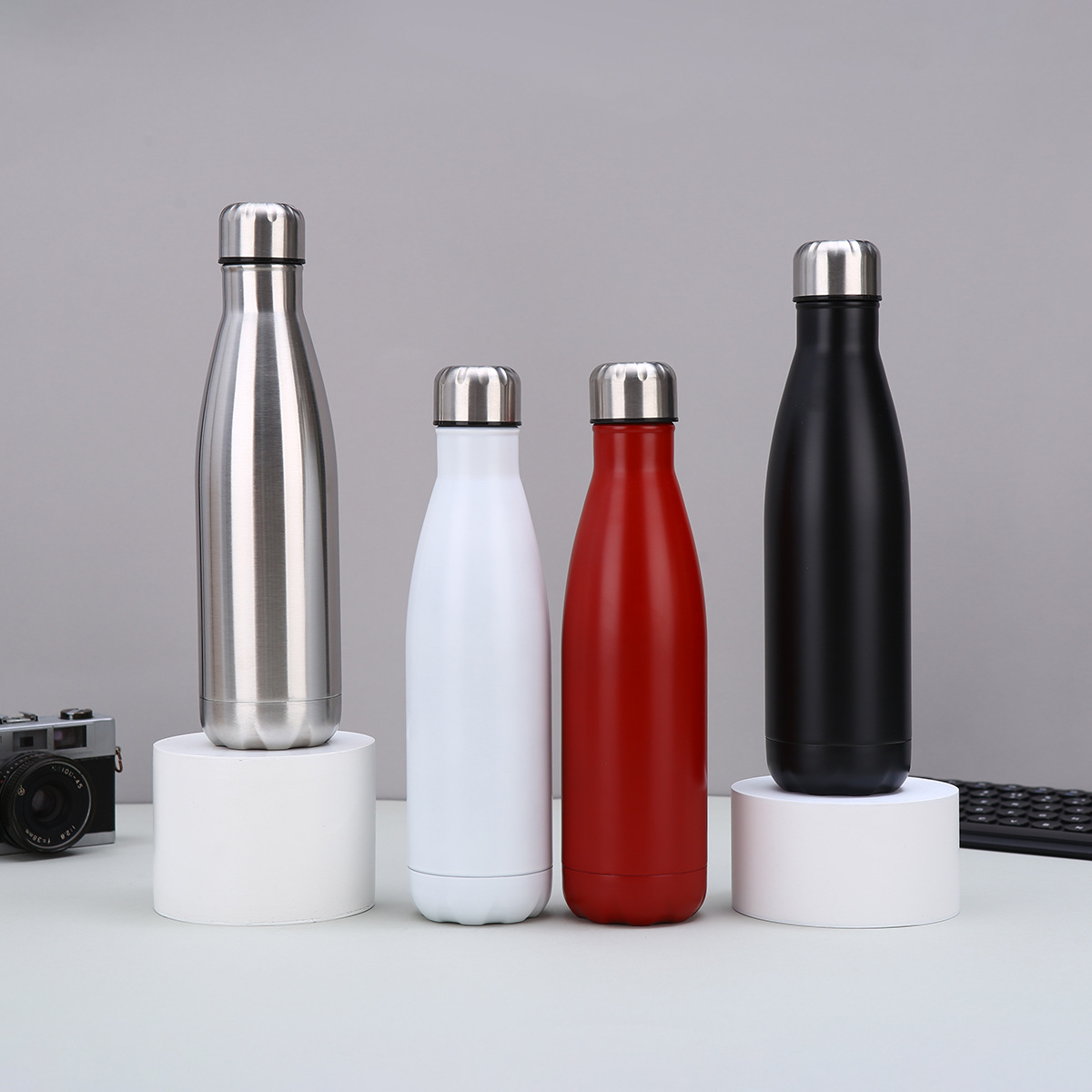 Customized 304 stainless steel cola bottle, American-style small-mouth vacuum sports water bottle, double-layer bowling ball-style insulated cup full figure