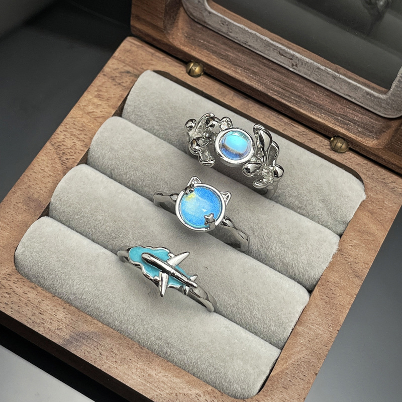 Simple and exquisite moonstone cat fashion ring, women's Instagram cold style, niche design sense, drip glaze exquisite ring Specification drawing