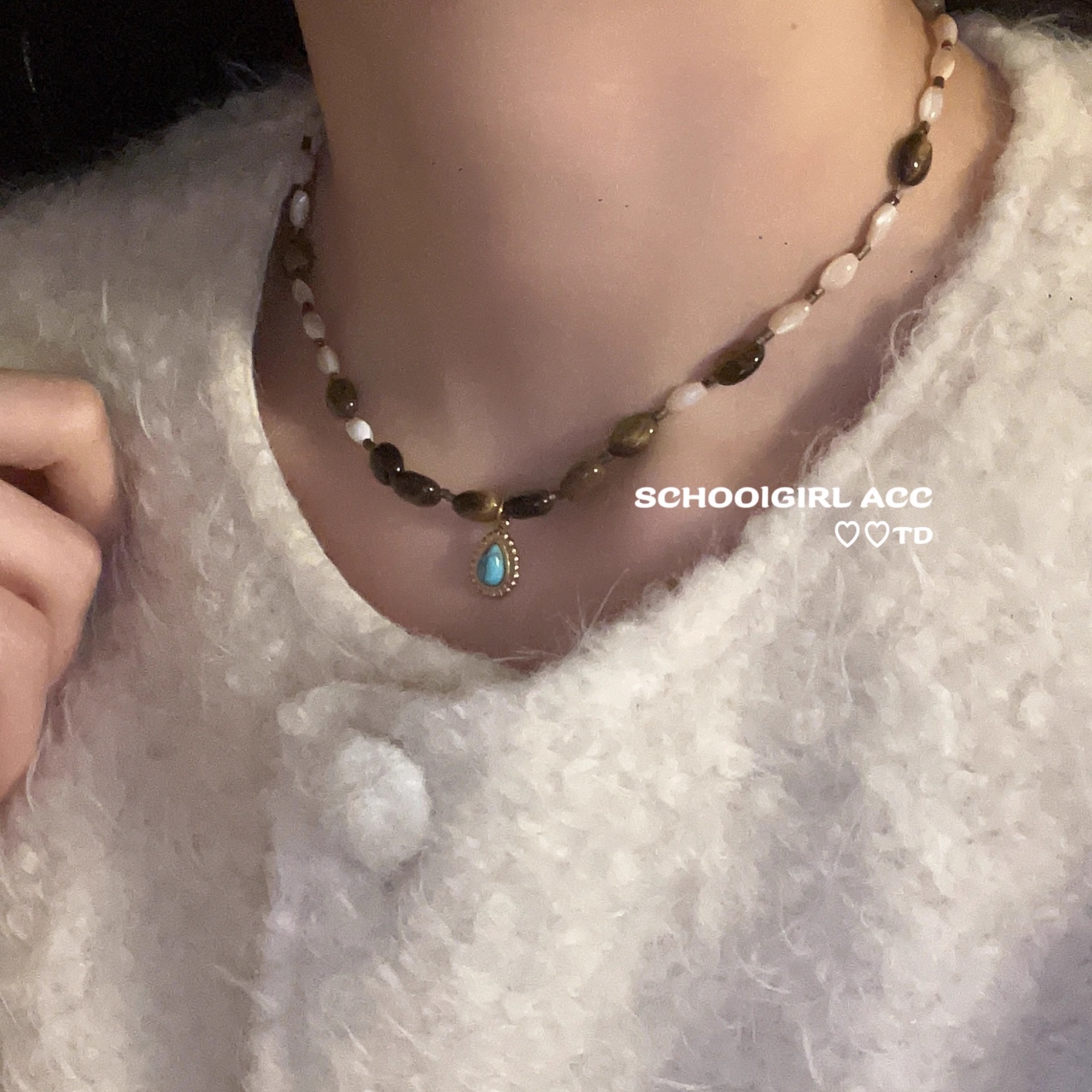 Instagram niche beaded Meillard turquoise handcrafted beaded stone necklace, Korean version of the blogger's commuting collarbone chain details Picture