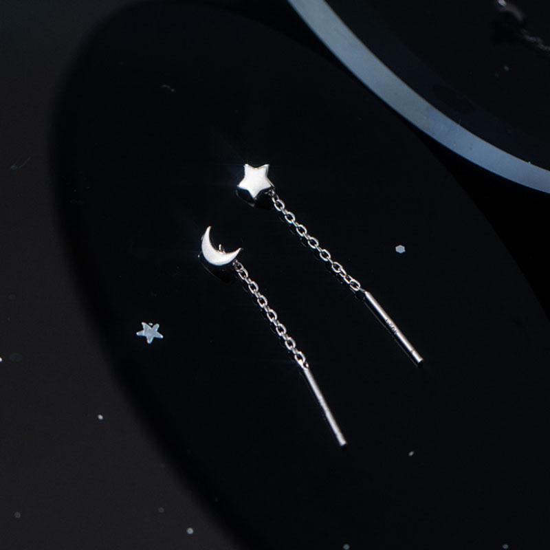 Ear-nourishing star Moon Bean stud earrings for women, simple and versatile, tassel ear thread star earrings, ear-piercing and elegant accessories Application Scenario