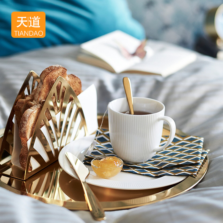 Stainless steel round tray, ins style, high-end hotel creative metal fruit plate, storage plate, decorative round plate Application Scenario