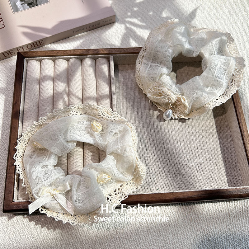 Retro French milk white lace large intestine hair tie, gentle and sweet ponytail, rubber band bun, hair tie accessory details Picture