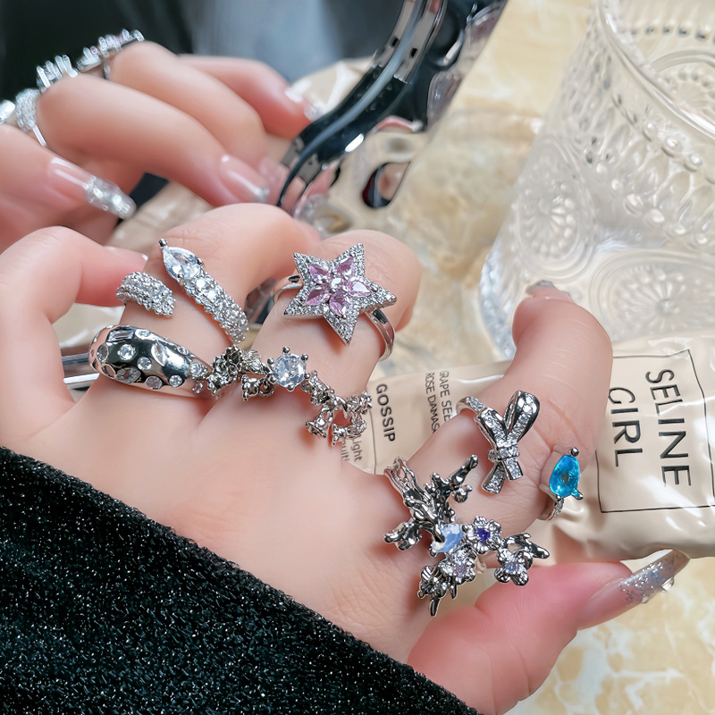 French-style gentle and elegant bow star-shaped opening ring for women, a niche and high-end, light luxury irregular butterfly ring details Picture