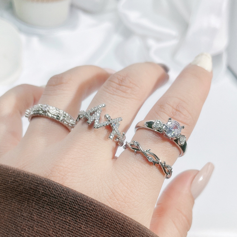 Fashionable and elegant, light luxury, zircon open ring for women, niche design sense, versatile, exquisite and individual, trendy index finger ring Application Scenario