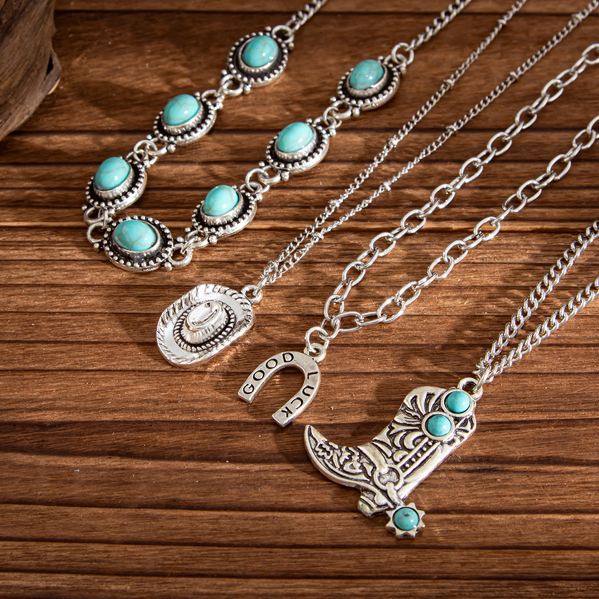 European and American cross-border accessories, punk ethnic style boots, alloy collarbone chain, Bohemian turquoise beaded chain necklace Application Scenario