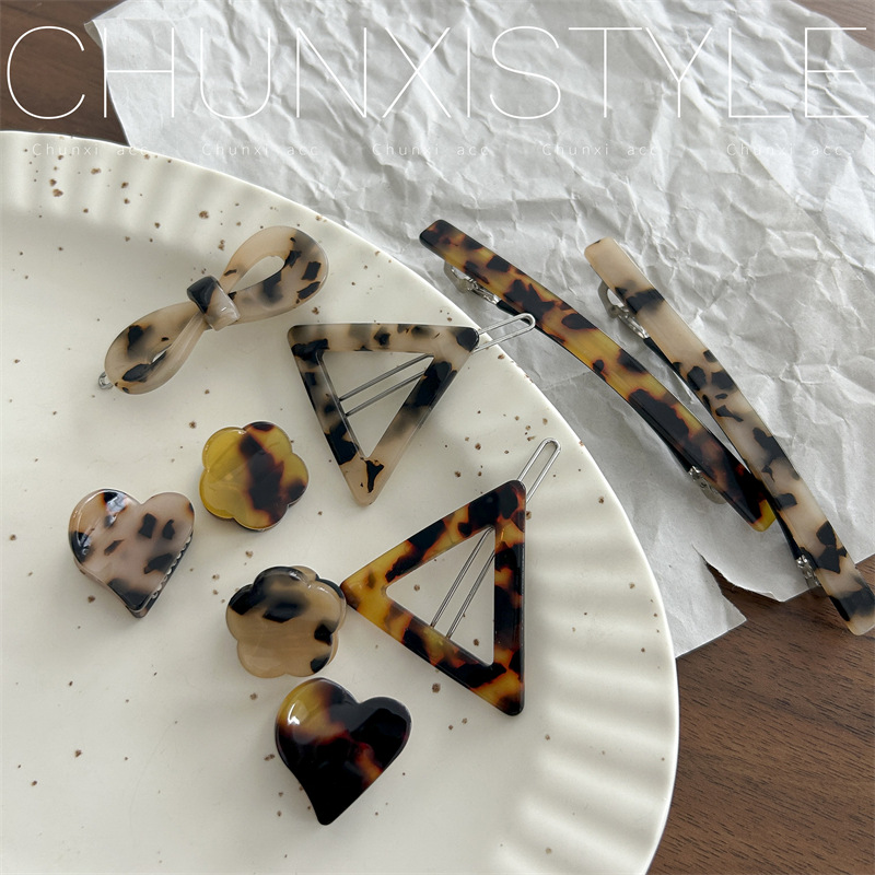Korean InS-style hair clips, retro leopard print amber geometric bow, bangs, side clips, frog clips, Korean hair accessories Specification drawing