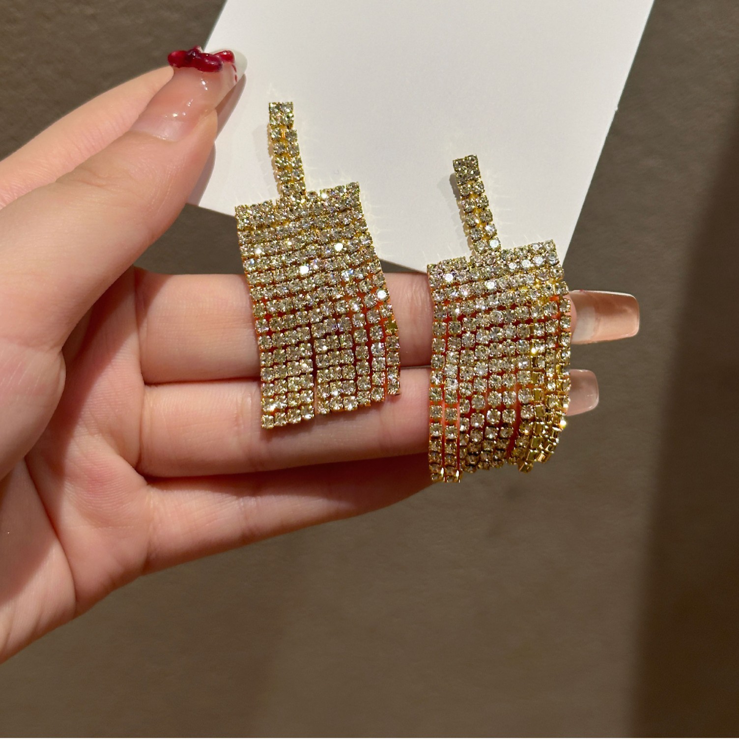 New bestsellers from Europe and America, golden super sparkling water diamond zirconia tassel earrings, are selling well on cross-border Amazon for women Specification drawing
