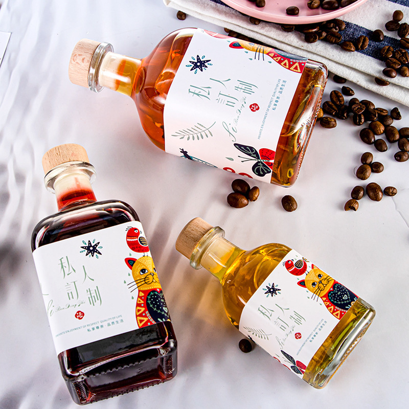 The manufacturer wholesals square fruit wine bottles, wine bottles, beverage sealed bottles, small glass wine bottles and empty bottles with logos printed on them Specification drawing