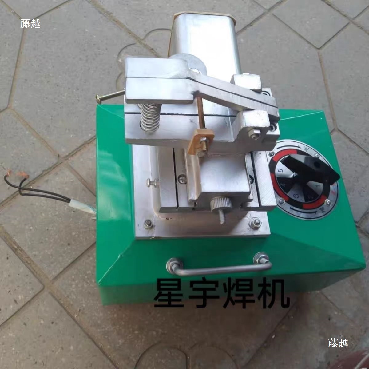 UN3/UN7UN-12 type butt welding machine, iron wire, copper and aluminum wire butt welding machine, small spot welding machine for welding details Picture