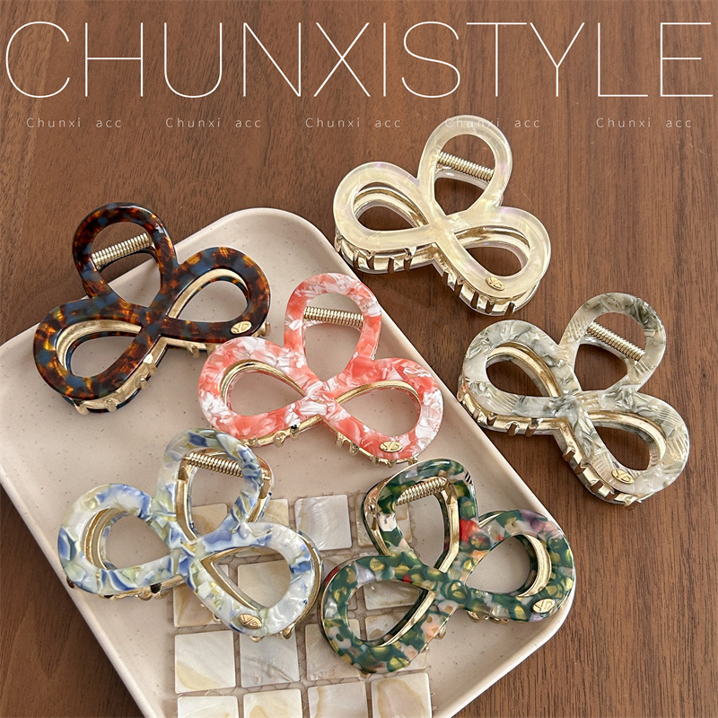 YD Korean-style simple and elegant 8-shaped metal gripper, bath hair gripper, shark clip, back of the head, updo hair clip, hair accessory full figure