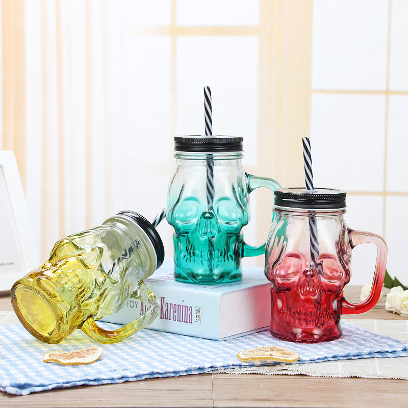 Creative gradient Mason cups, skull cups, beer mugs with straws, water cups with transparent handles, glass cups Application Scenario
