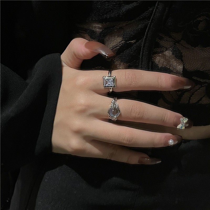 A niche design moonstone square zircon open ring for women's ins, a cold and luxurious ring accessory Specification drawing