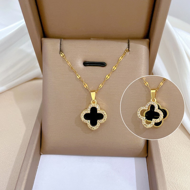 【 Titanium Steel 】 The new diamond-encrusted four-leaf flower necklace exudes a feminine charm and a sense of sophistication. The double-sided shell collarbone chain is a bestseller Specification drawing