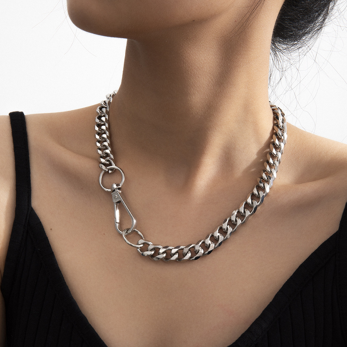 European and American cross-border fashion and creative accessories, minimalist style aluminum chain single-layer necklace, personalized street style trendy girl necklace details Picture