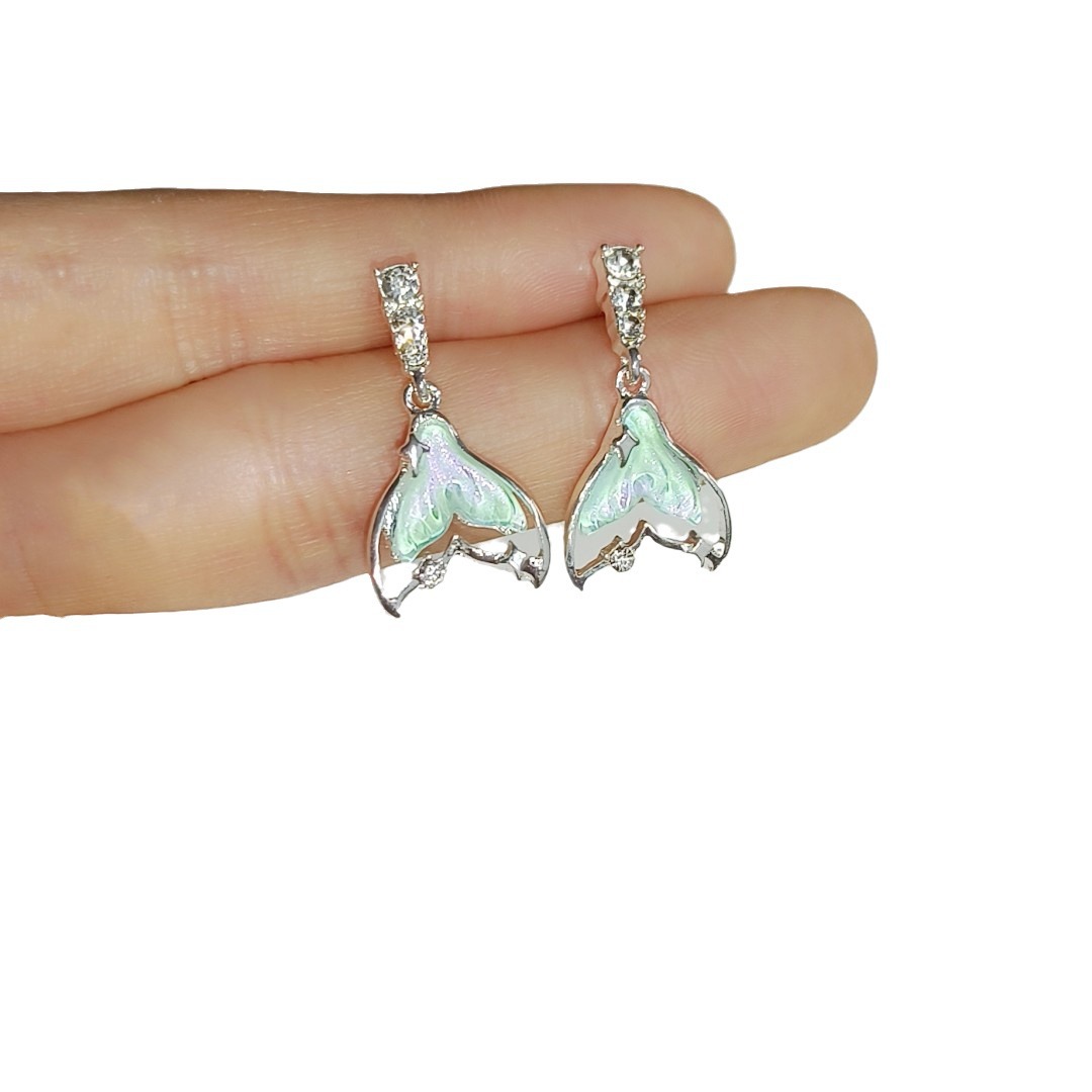 So beautiful! Zircon Aurora fishtail pendant earrings, an ins trendy, light luxury, high-end, unique and distinctive design earpiece Item Picture