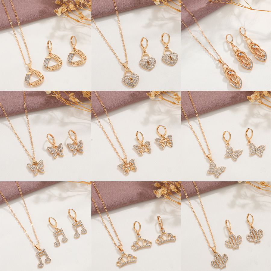 Cross-border best-selling jewelry set from Europe and America: Women's personalized diamond-encrusted alloy crown butterfly necklace and earrings set, trendy on Instagram full figure