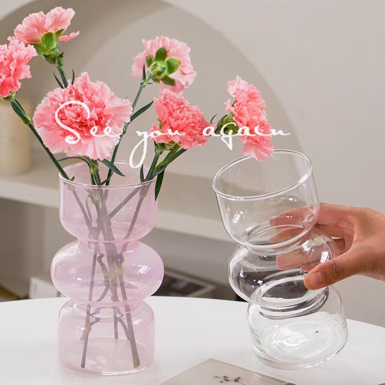 Creative irregular-shaped vases, irregular glass for home use, light luxury decorative items for living room dining tables, flower arrangements, hydroponic fresh flower vases Application Scenario