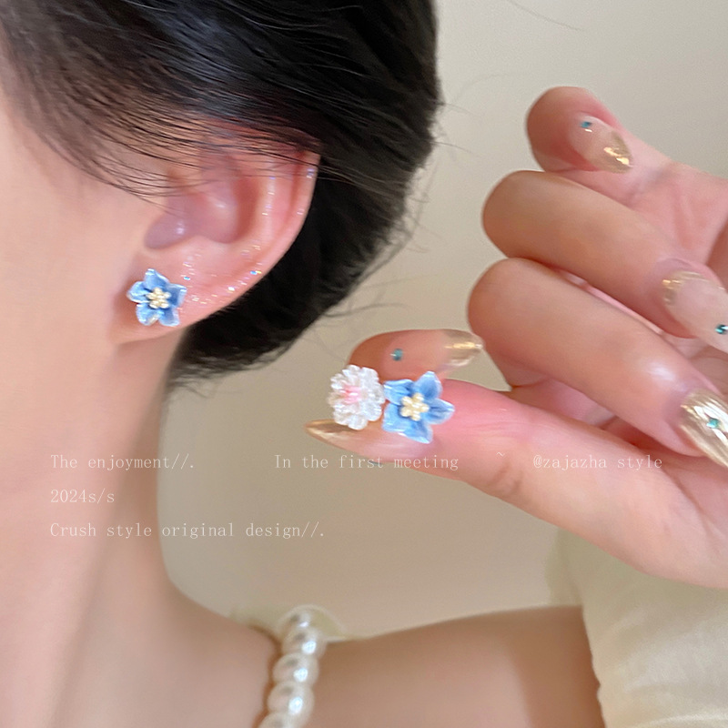 Prussian blue Camellia flower stud earrings for women's 2024 new style, versatile and fresh earrings, best-selling earrings wholesale full figure