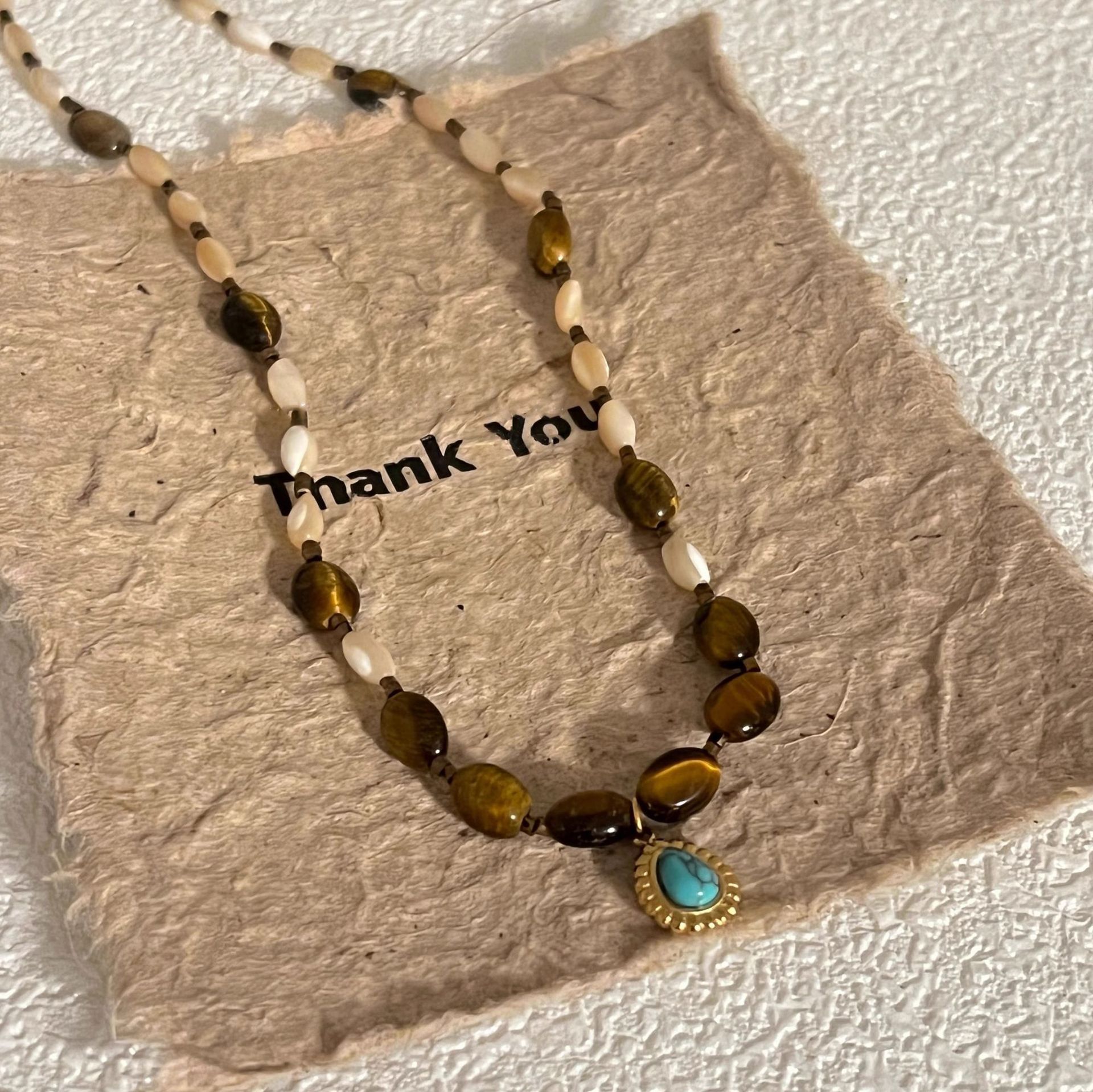 Instagram niche beaded Meillard turquoise handcrafted beaded stone necklace, Korean version of the blogger's commuting collarbone chain full figure
