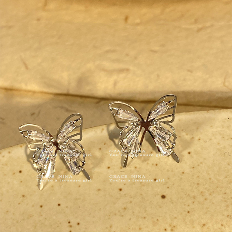 Super sparkling and dynamic butterfly hollowed-out zircon stud earrings for women on Instagram, fashionable and versatile, personalized and trendy earrings and accessories wholesale details Picture