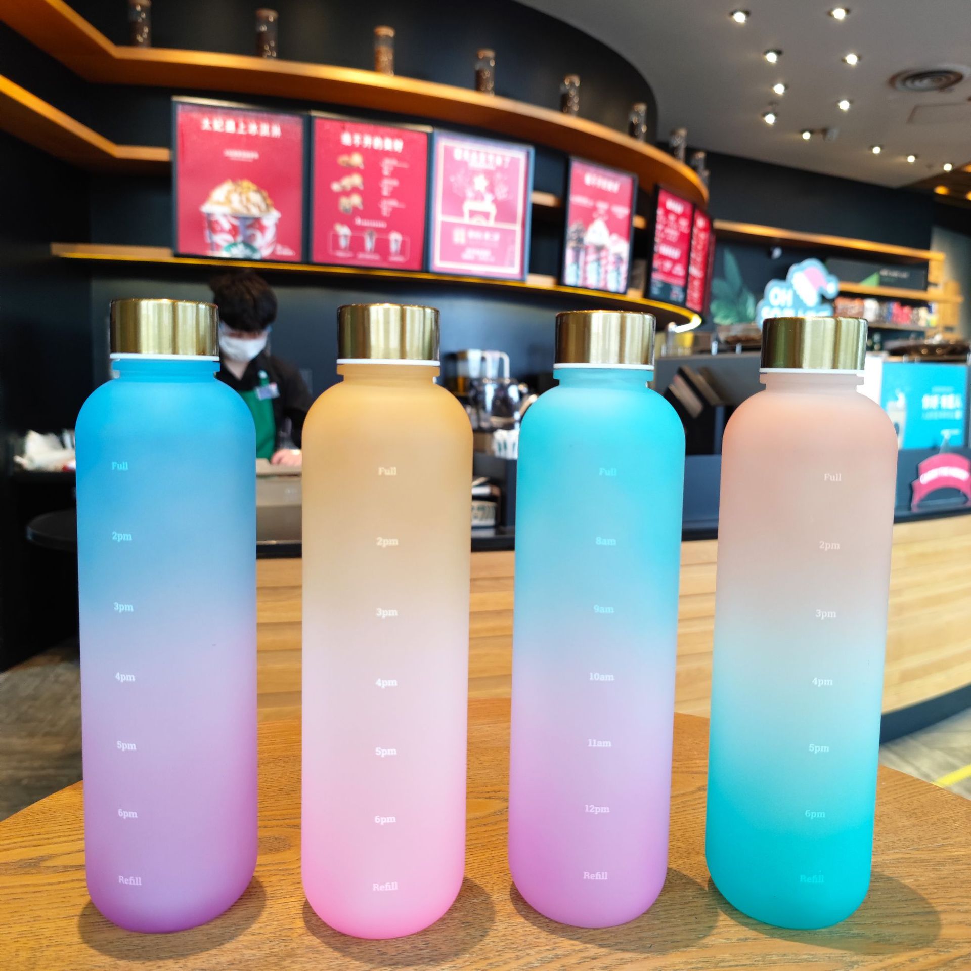 Multi-color gradient frosted large-capacity water bottle, simple and convenient for immediate drinking, portable fitness and sports water cup 1000ml full figure