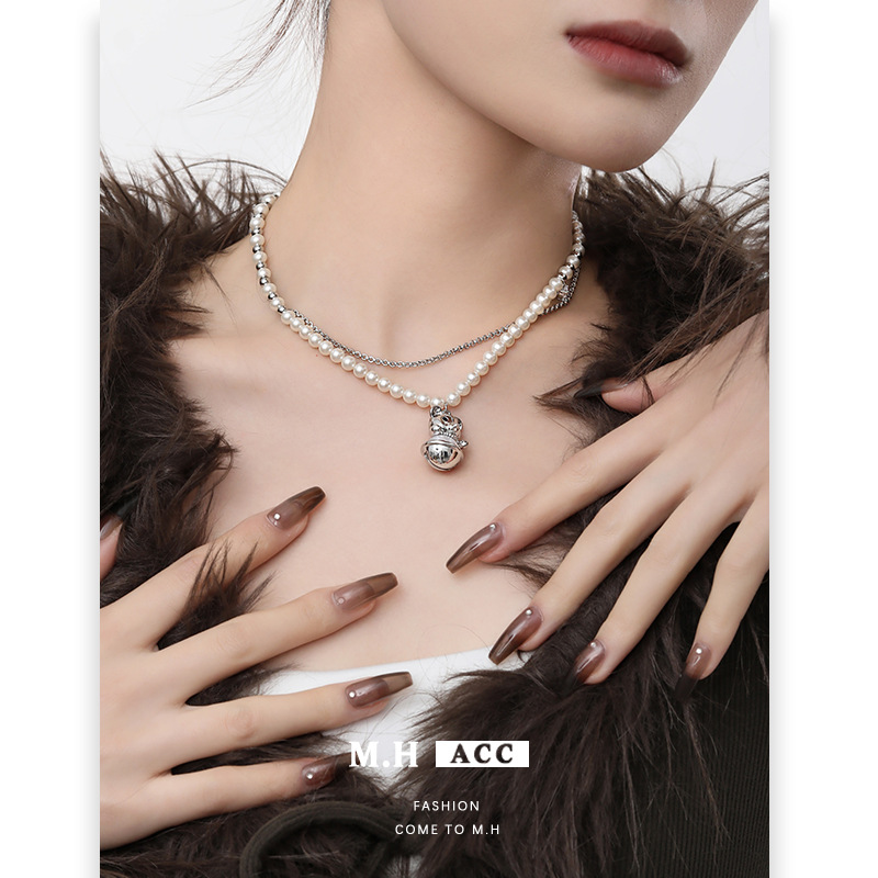 ins Original Bear Bell series earrings, a light luxury and high-end silver earrings, a cold style and fashionable style earrings Specification drawing