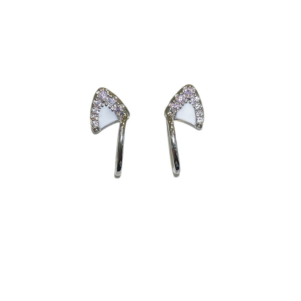 Japanese and Korean exquisite micro-inlaid pink zircon cat ear bone clips for girls, sweet and cute, no ear holes, no need for drilling ear clips and earrings Item Picture