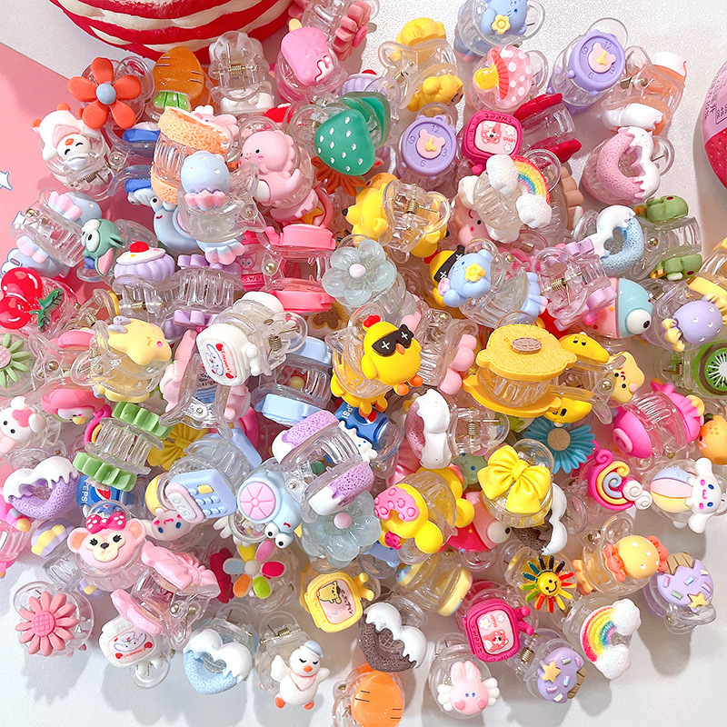 Transparent small grabbers, diy hair clipping grabbers, mini bangs clips, hair claw clips, hair accessory materials and accessories batch Application Scenario