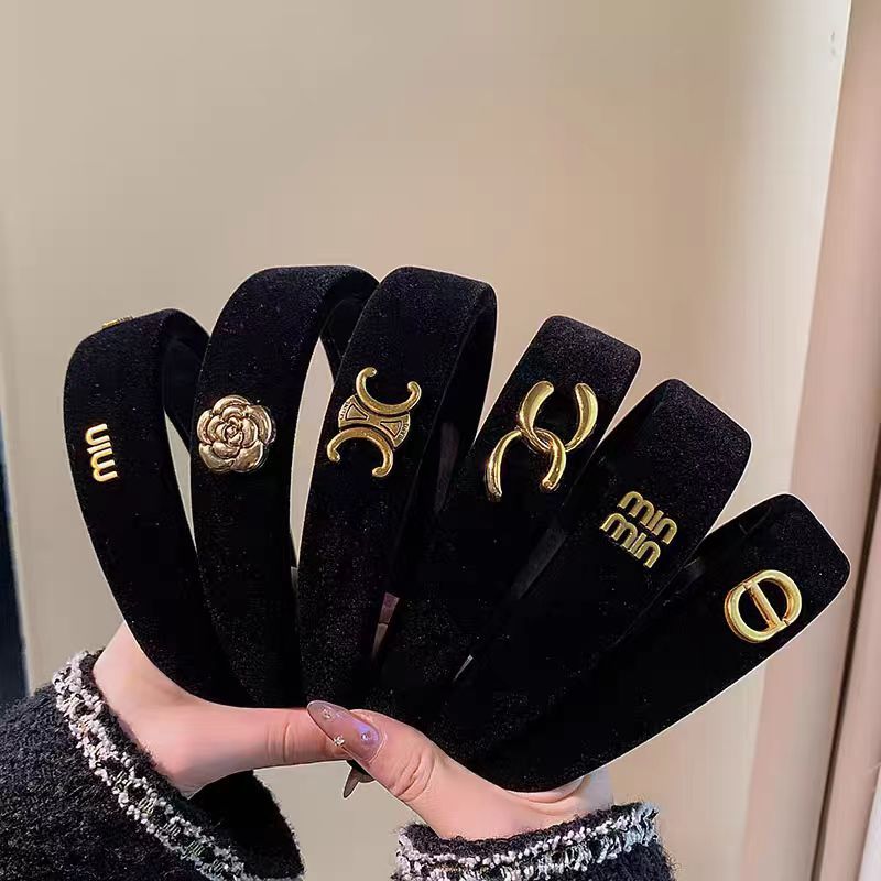 Retro black velvet hair band and hair accessory, high top hair band for washing face, spring and summer mid-style wide-edge pressure hair band, hair clip full figure