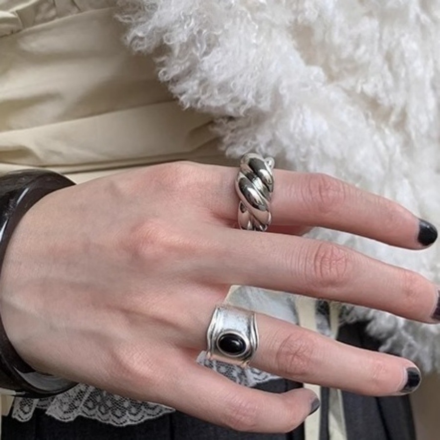 Korean-style simple twist twist open ring, women's fashion Instagram niche design, light luxury and high-end, versatile ring Specification drawing