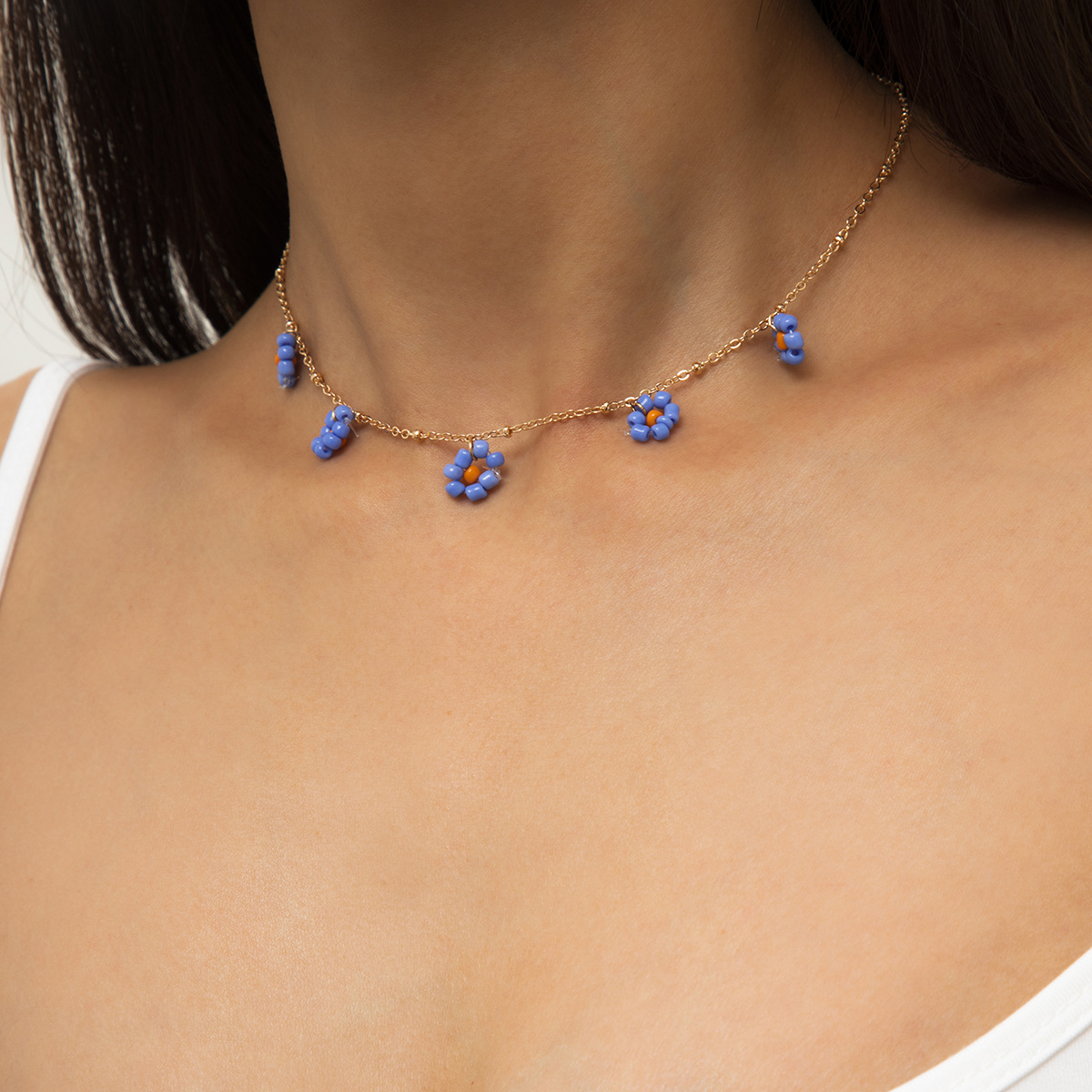 European and American cross-border creative accessories, retro ethnic style flower necklaces, simple and fashionable rice bead necklaces full figure