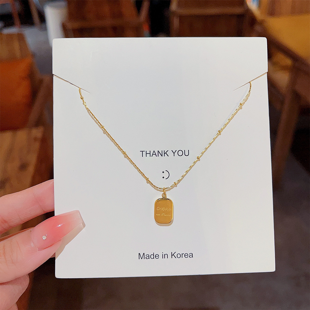 Wholesale of titanium steel necklaces with a niche and light luxury style, featuring a cold and elegant feminine charm, and Japanese and Korean fashionable and simple collarbone chains full figure