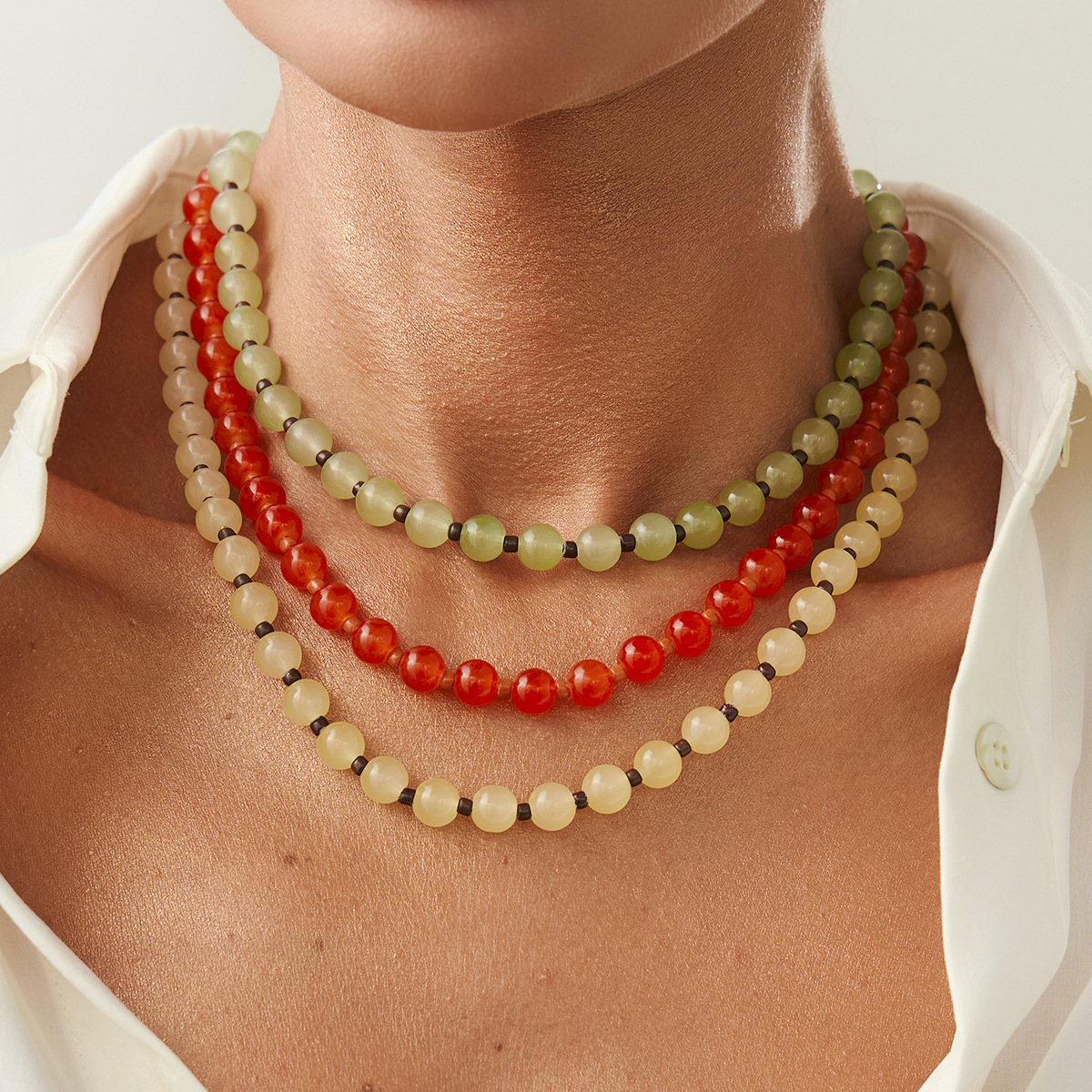 European and American cross-border jewelry, high-end, light green transparent glass beaded necklace, fashionable and simple, rice bead collarbone chain for women details Picture