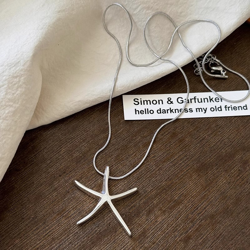 A simple silver three-dimensional small starfish pendant necklace with a unique design sense for women, fashionable and versatile collarbone chain Specification drawing