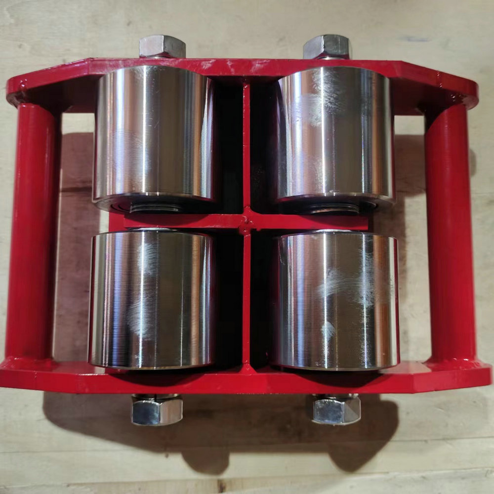 Tank transporter, straight-moving tank, universal rotating steel wheel transporter, heavy object displacement, heavy-duty small tank for transportation Specification drawing